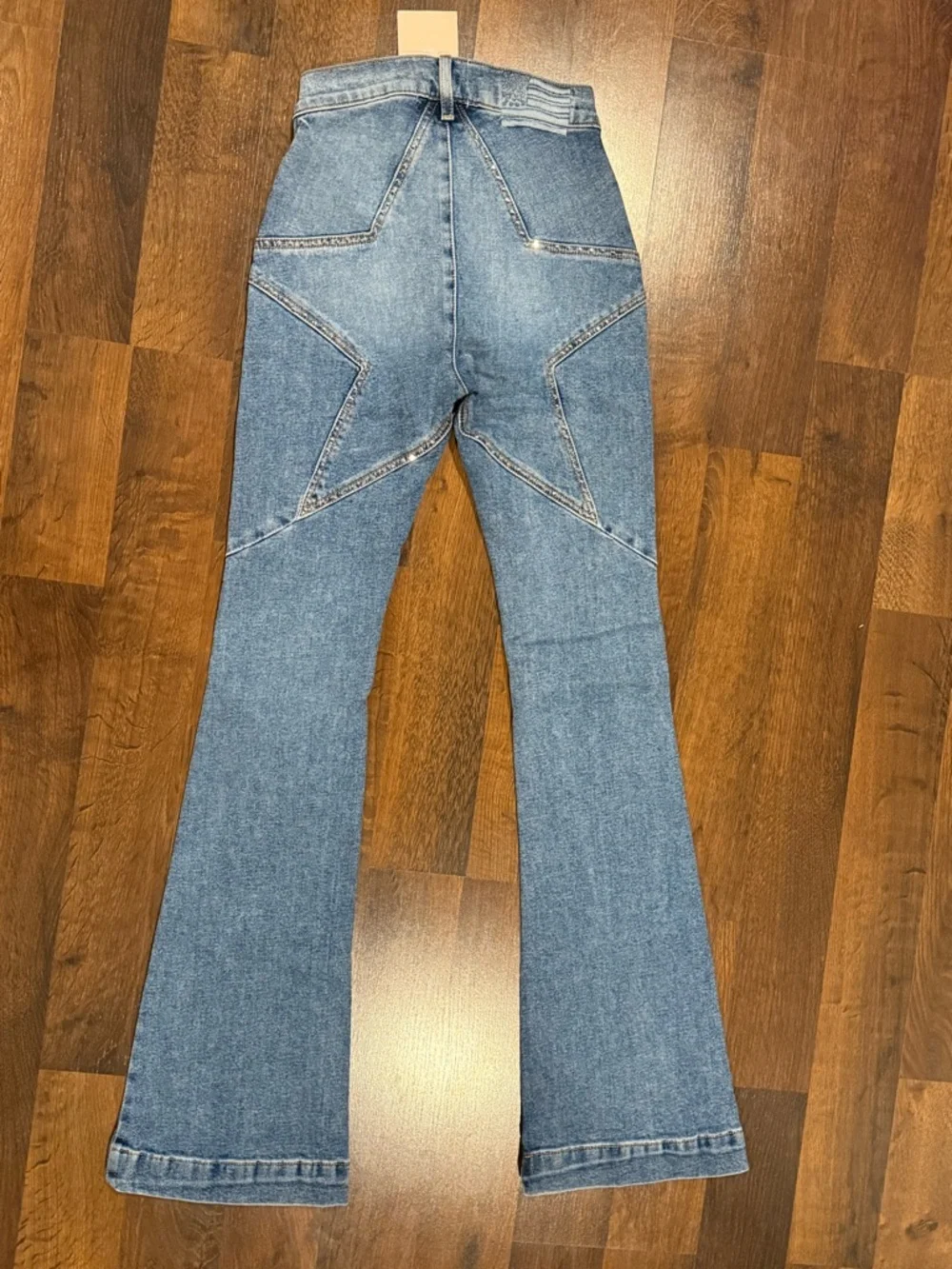 NWT Revice Venus Flares Stargirl Jeans in size 23 - Picture 2 of 10